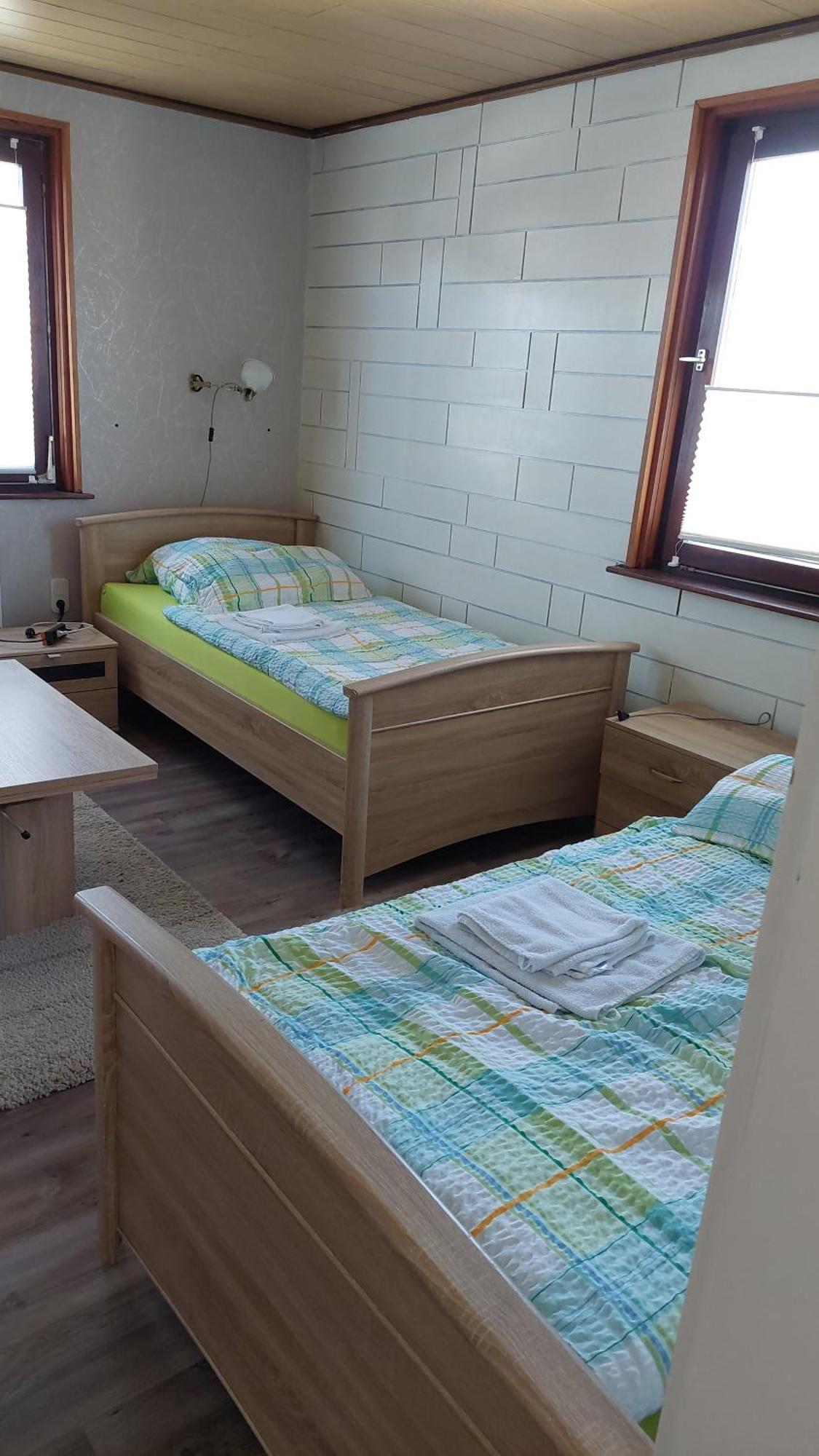 Apartment Ferienwohnungen! Kleine Mit Terrasse! *